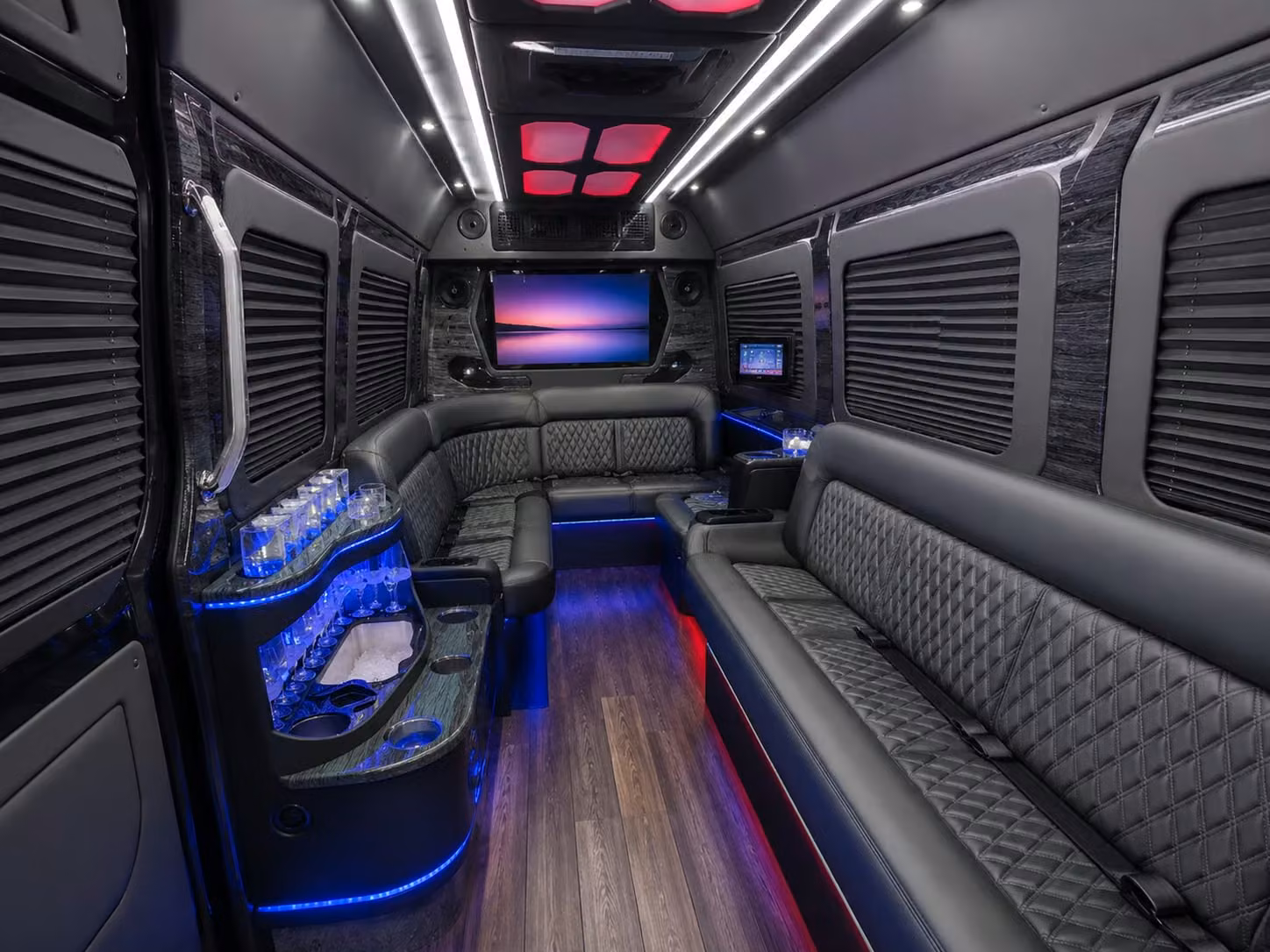 airport transfer shuttles for business travelers flying out of oakland or sfo