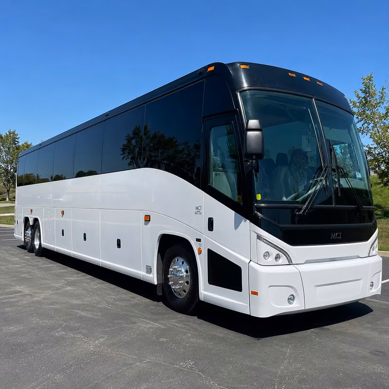brentwood charter bus rental exterior