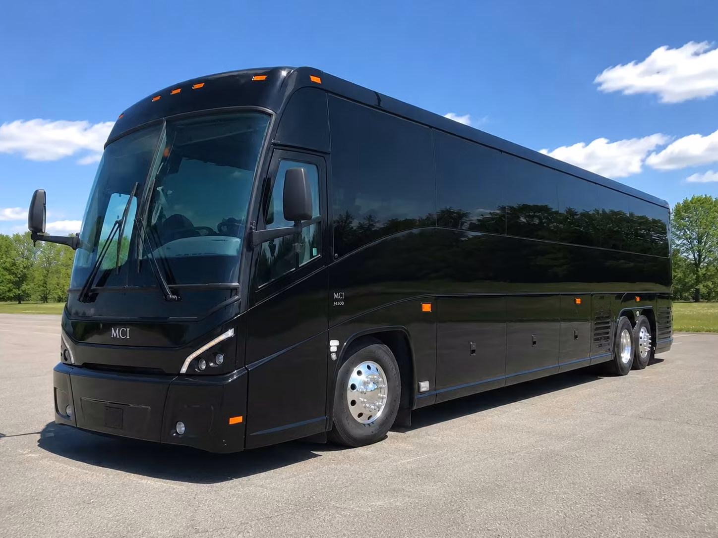 brentwood corporate event and employee shuttle bus transportation