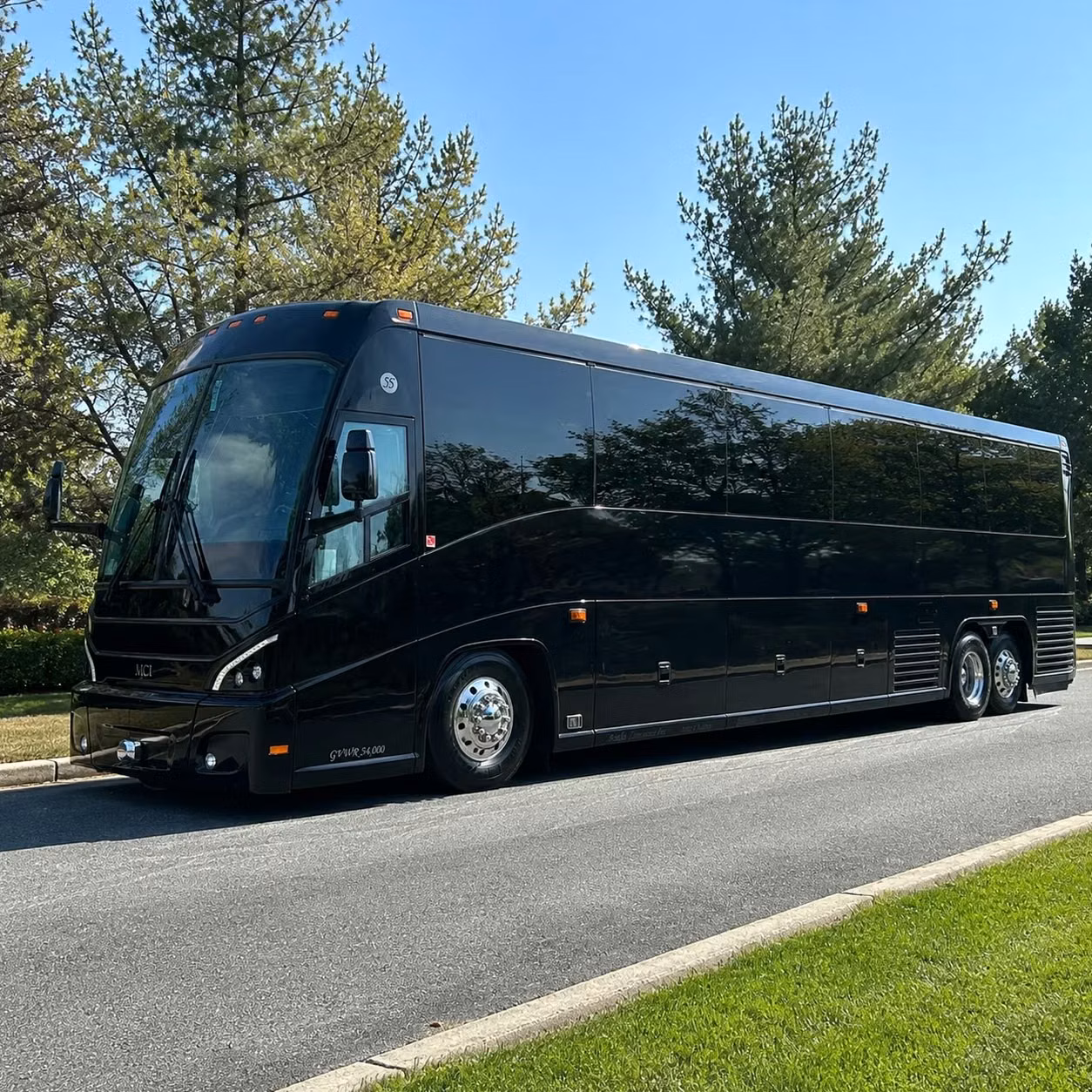 construction crew and worksite shuttle services in the brentwood area
