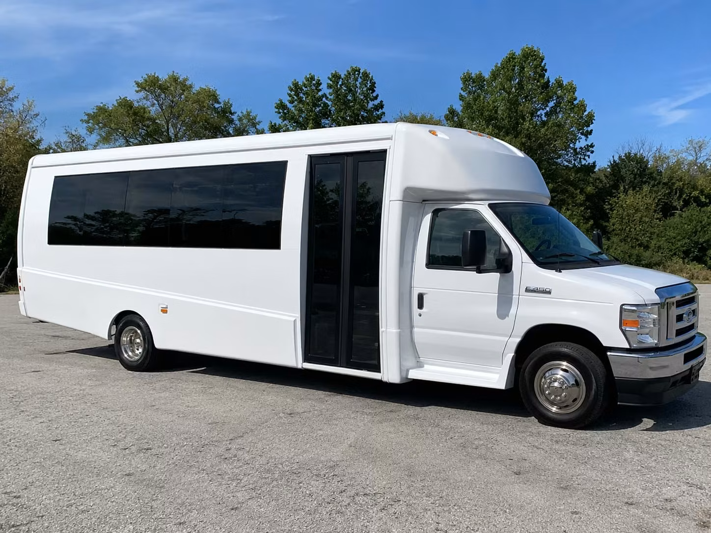 party buses for liberty high school and heritage high school prom groups in brentwood