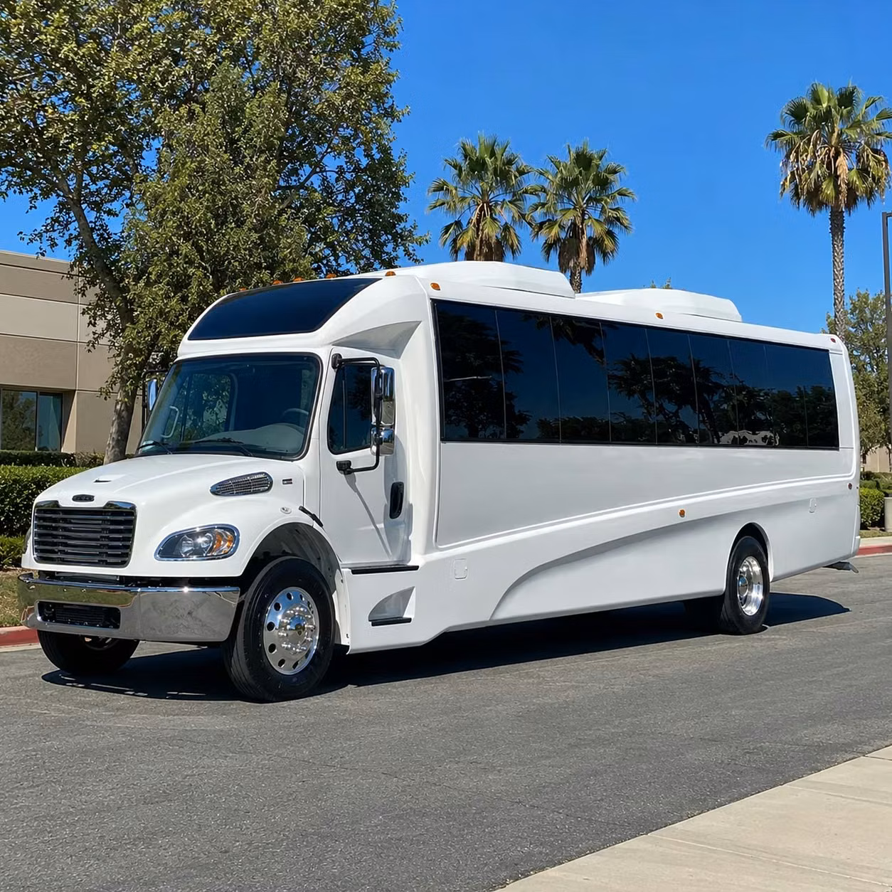 sports team sporting event bus rentals in brentwood